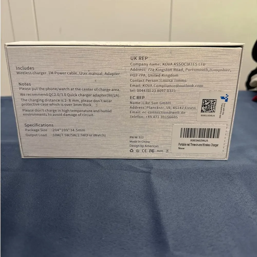 UCOMX 3‎ in 1 Portable Magnetic Wireless Charger Color Red NIB